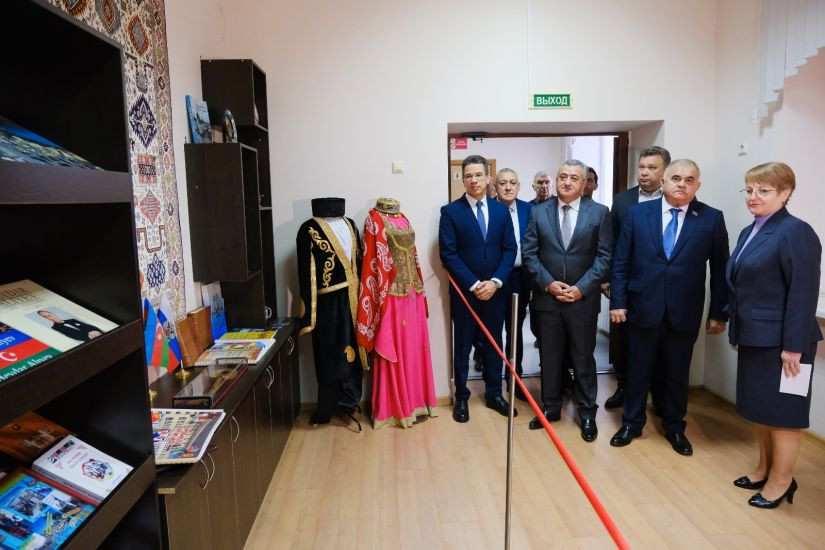 Müasir Azərbaycanın qurucusu, Ümummilli Lider Heydər Əliyevin xatirəsi Həştərxan şəhərində yad edilmişdir