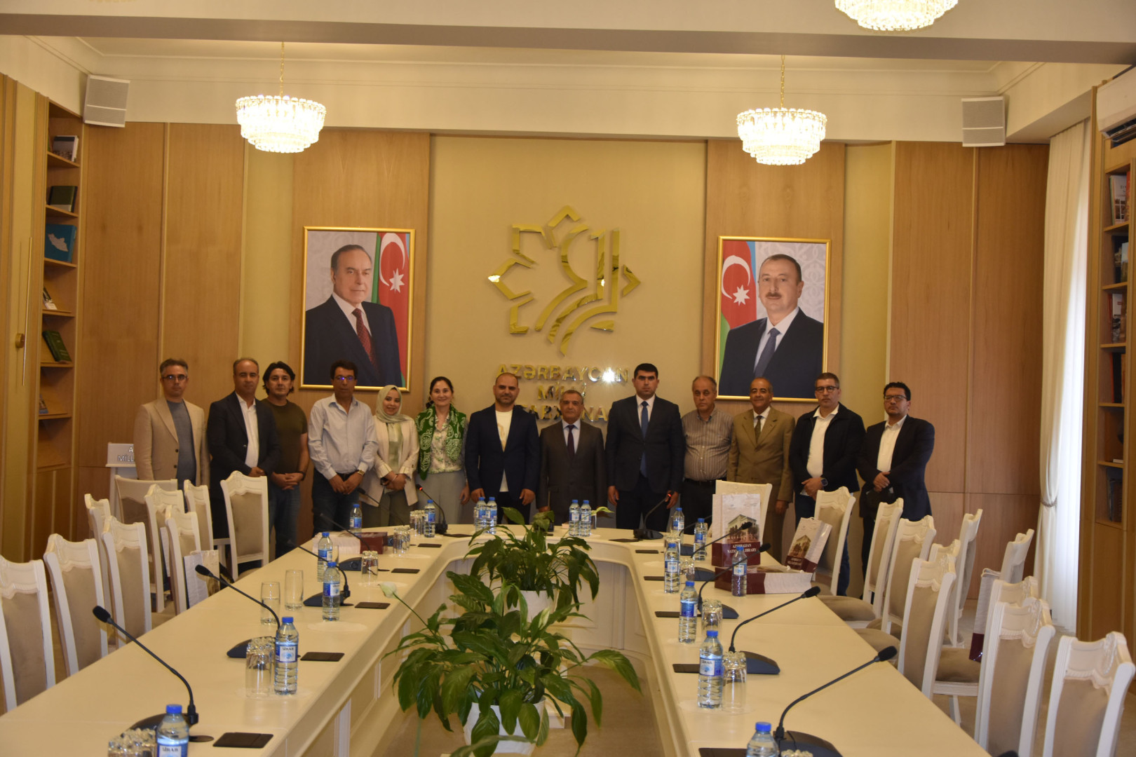 Diasporla İş üzrə Dövlət Komitəsinin dəstəyi ilə Azərbaycana səfər edən Mərakeşli jurnalistlər Milli Kitabxananın qonağı olub