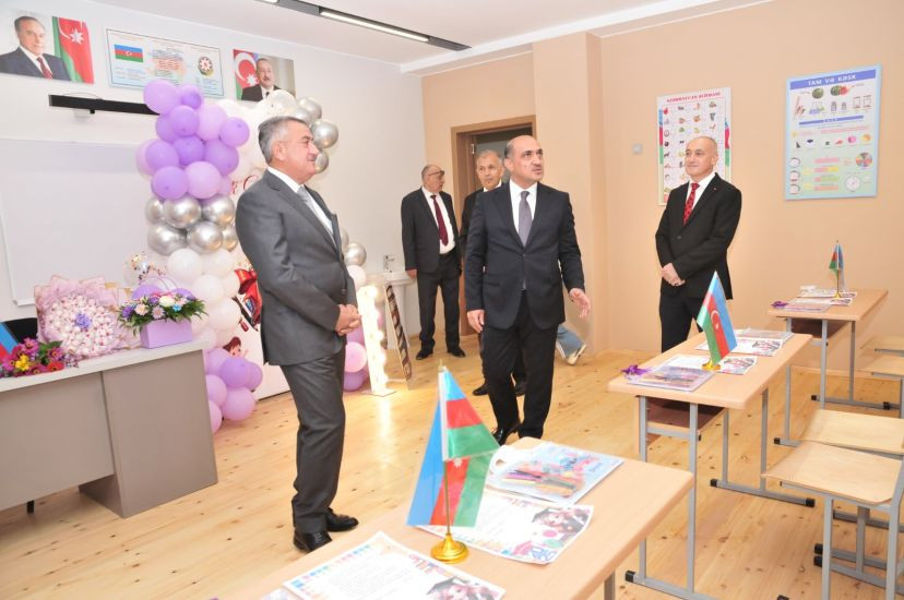 15 sentyabr - Bilik günü ilə əlaqədar Abşeron rayonunda silsilə tədbirlər keçirilib, yeni məktəblərin açılışları olub