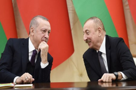"Azərbaycanla bağlı baş verən hadisələrə kənardan baxa bilmərik"