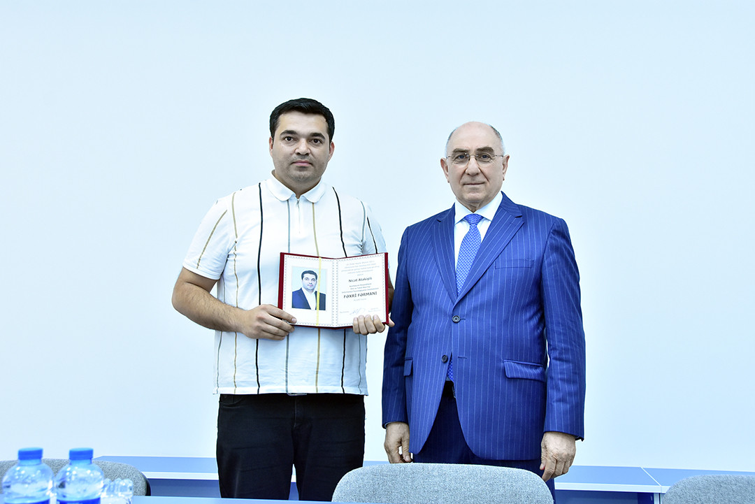 Futbol komandasının üzvlərinə fəxri fərmanlar təqdim olunub