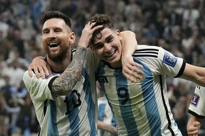 İlin ən yaxşı 10 futbolçusu -
