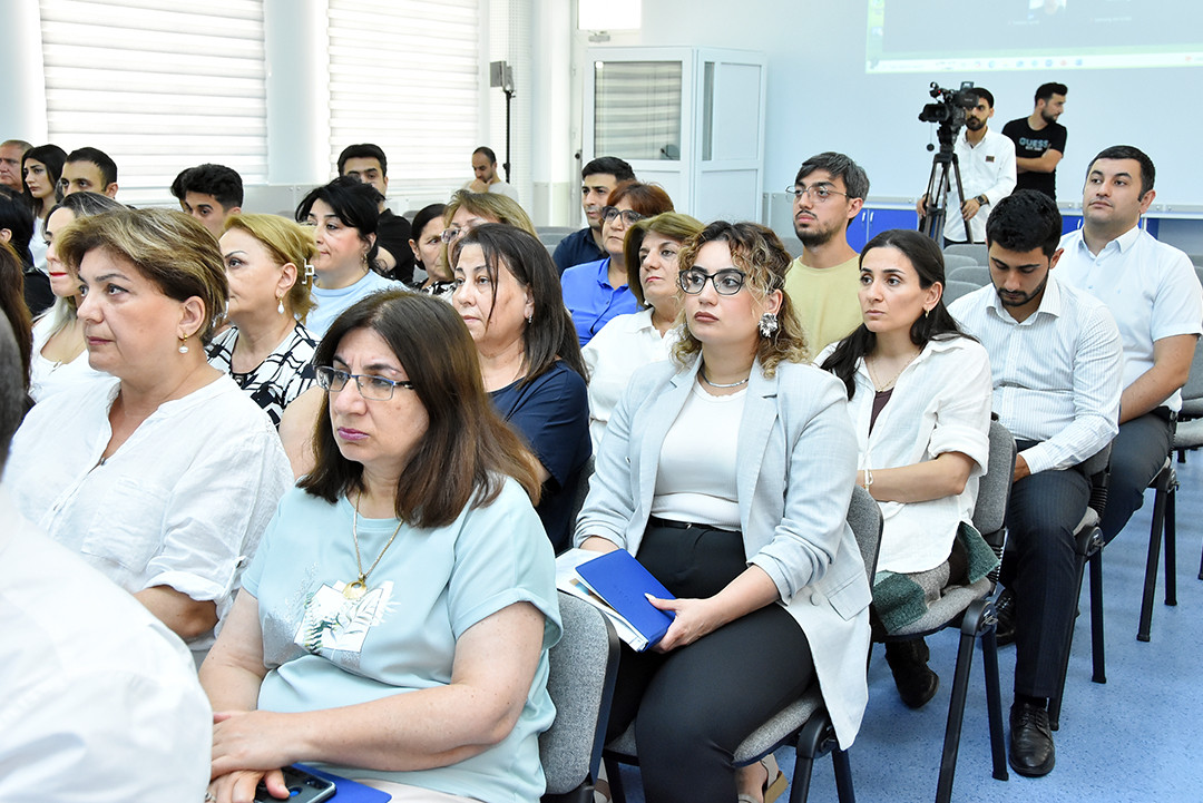 ETN İnformasiya Texnologiyaları İnstitutunda elmi etika məsələlərinə dair müzakirələr aparılıb