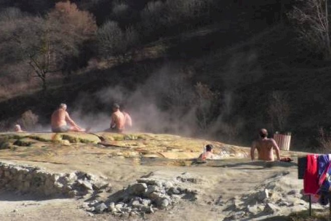 Ermənilər Kəlbəcərdə buğlanır... - Fotolar