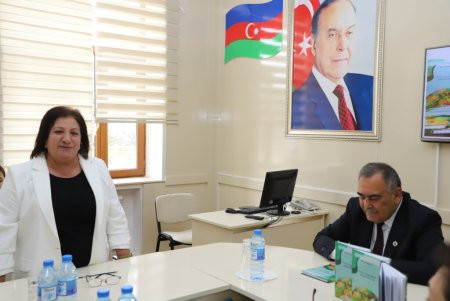 "Üzüm tənəklərinin zərərvericiləri" kitabının təqdimatı keçirilib