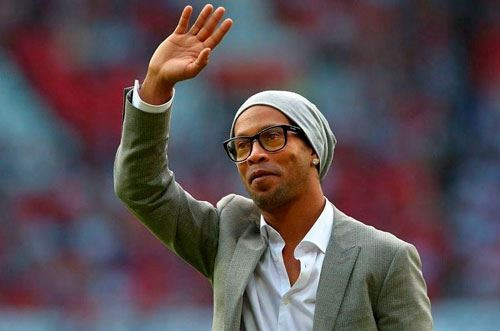 Ronaldinyo dünyanın ən yaxşı futbolçusunun adını açıqladı