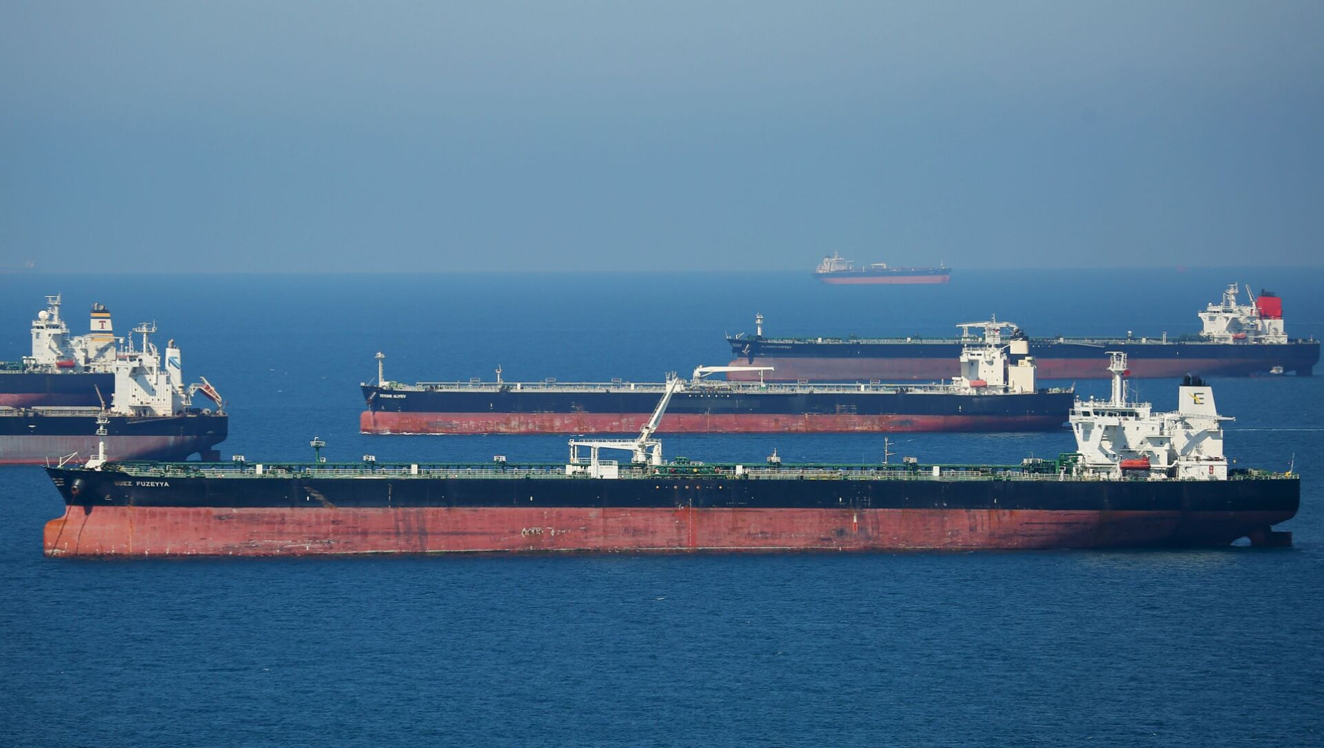 Aİ Rusiya neftini daşıyan 40 tankerə qarşı sanksiyaları razılaşdırıb