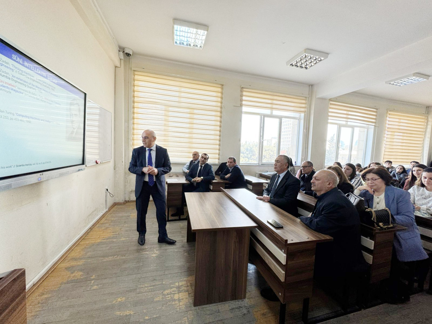 AMEA-nın muxbir üzvü Bakı Dövlət Universitetində ustad dərsi keçib
