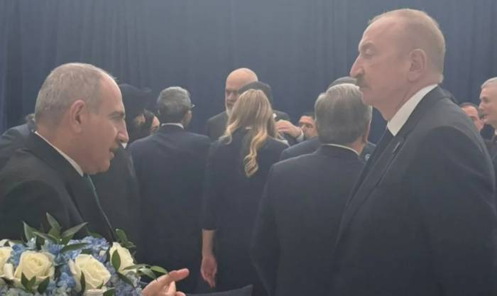 Prezident İlham Əliyev Vaşinqtonda Nikol Paşinyanla ayaqüstü söhbət edib -