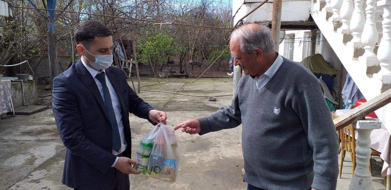 Füzuli rayonda yaşlı insanlar və aztəminatlı ailələr üçün yardım aksiyası keçirilir