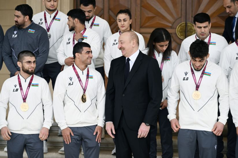 Prezident İlham Əliyev Avropa çempionatında komanda hesabında çempion olan güləşçiləri qəbul edib -