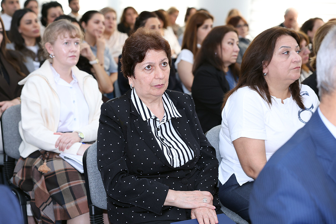 Dünyaşöhrətli alim Erol Qelenbe İnformasiya Texnologiyaları İnstitutunun elmi seminarında məruzə edib