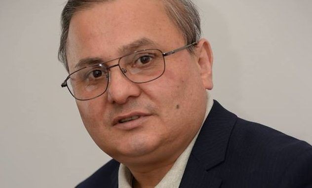 Yazıçı: "Gənc qızlar ya ərə getmə adı altında kimləsə "gəzir", ya da varlanmaq üçün..."