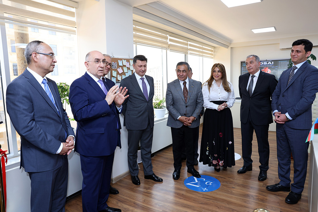 Akademik Rasim Əliquliyev: “Azərbaycan Tibb Universitetində yaradılan Data-analitika və süni intellekt laboratoriyası tədqiqatların və tədrisin məzmununun yenilənməsinə əhəmiyyətli dəstək verəcəkdir”