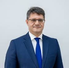 Rəşad İsmayılov nazir təyin edildi