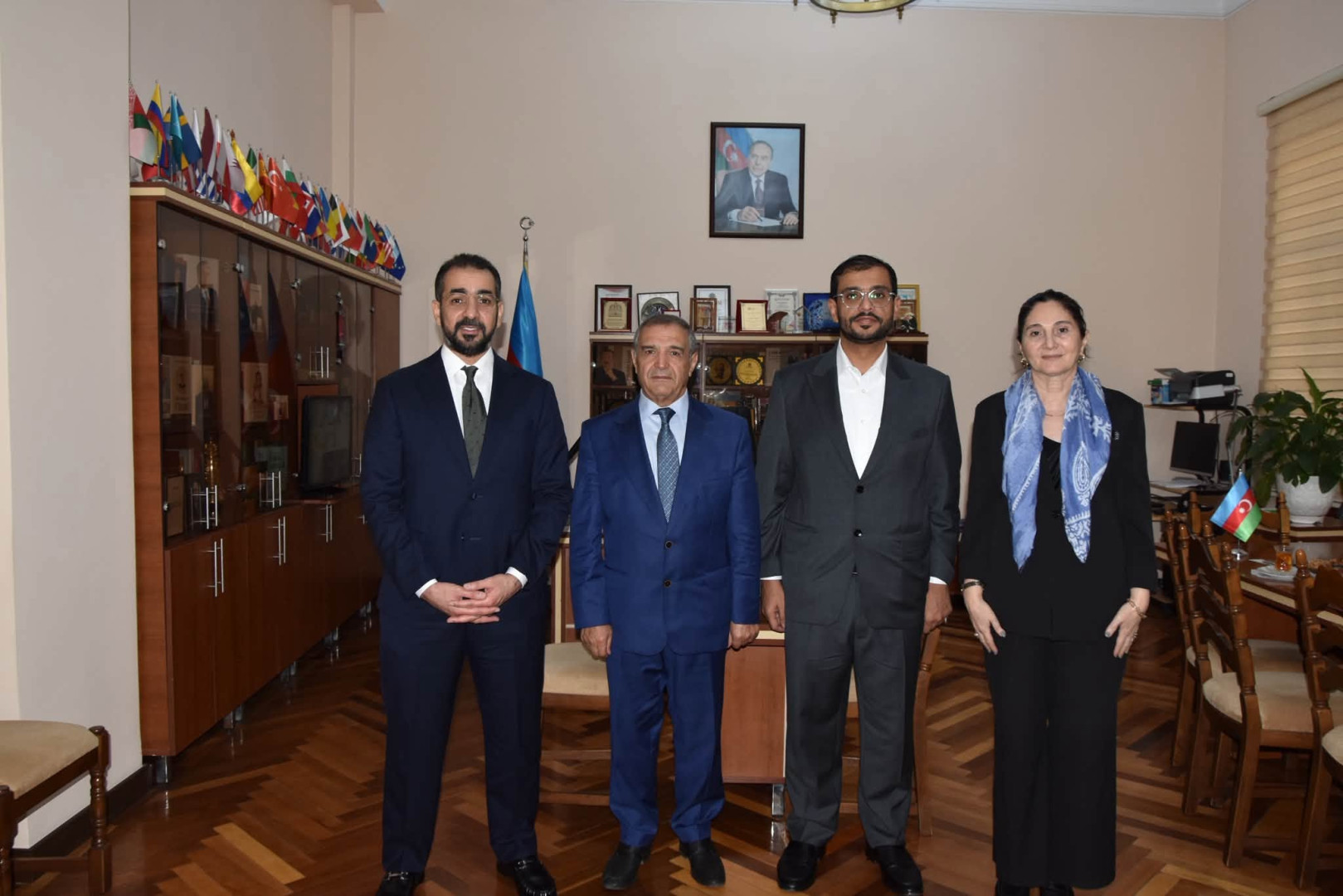 Birləşmiş Ərəb Əmirlikləri Nəşriyyatçılar Assosiasiyasının icraçı direktoru Raşid Əl-Kusu Milli Kitabxanada olub
