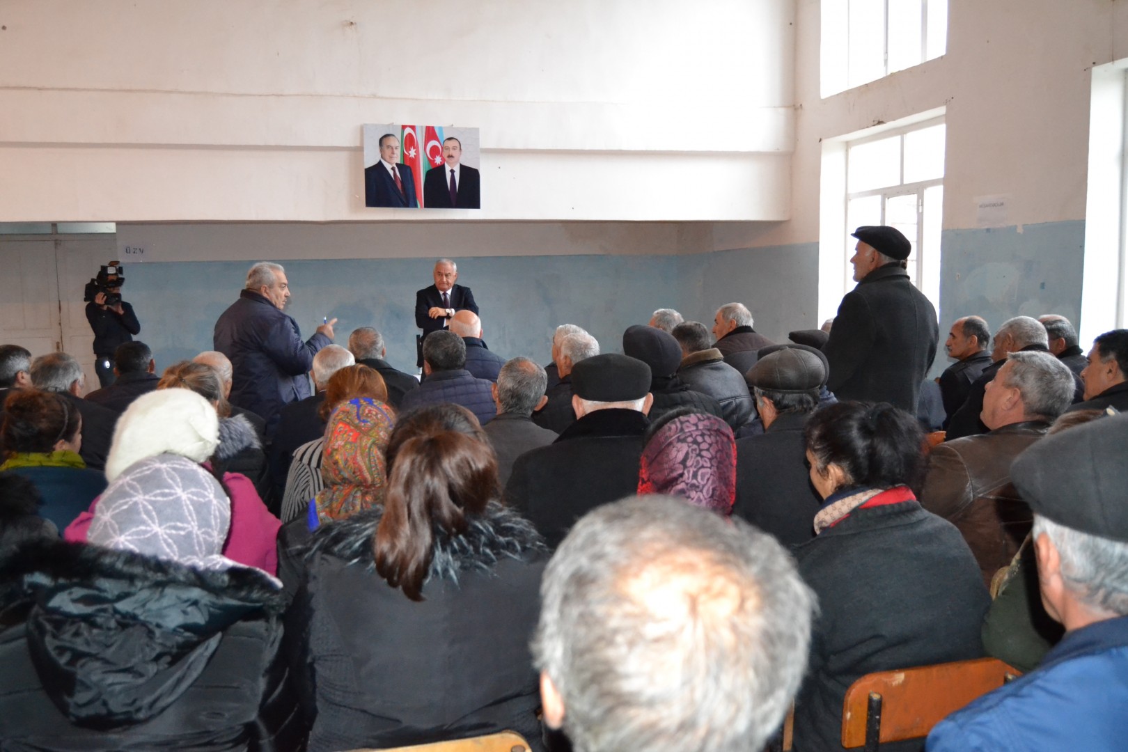 Füzuli rayon İcra hakimiyyətinin başçısı Alı Alıyevin növbəti səyyar qəbul-görüşü Aşağı Yağlıvənd kəndində keçirilib