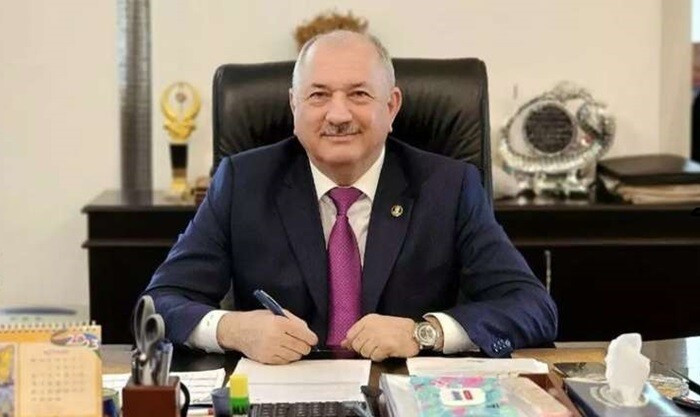Başçı məhkəməni uddu, 100 manat aldı...