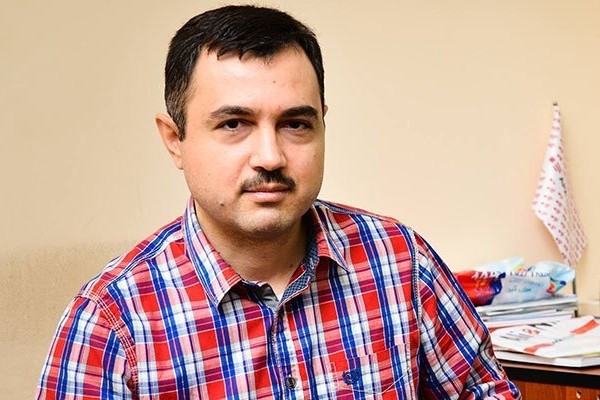Paşinyan Elçibəy komandasının səhvini təkrarlamadı