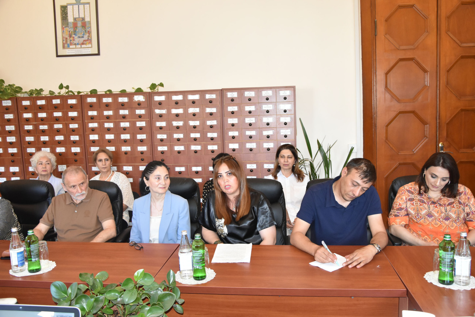 Mili Kitabxanada Azərbaycanın görkəmli yazıçı-dramaturqu Sabit Rəhmanın qiymətli kitablardan ibarət şəxsi kolleksiyasının Azərbaycan Milli Kitabxanasının Arxiv fonduna hədiyyə etmə mərasimi keçirilib
