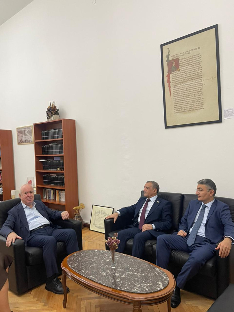 Albaniya Milli Kitabxanasında Azərbaycan Ədəbiyyatı bölməsinin açılış mərasimi keçirilib