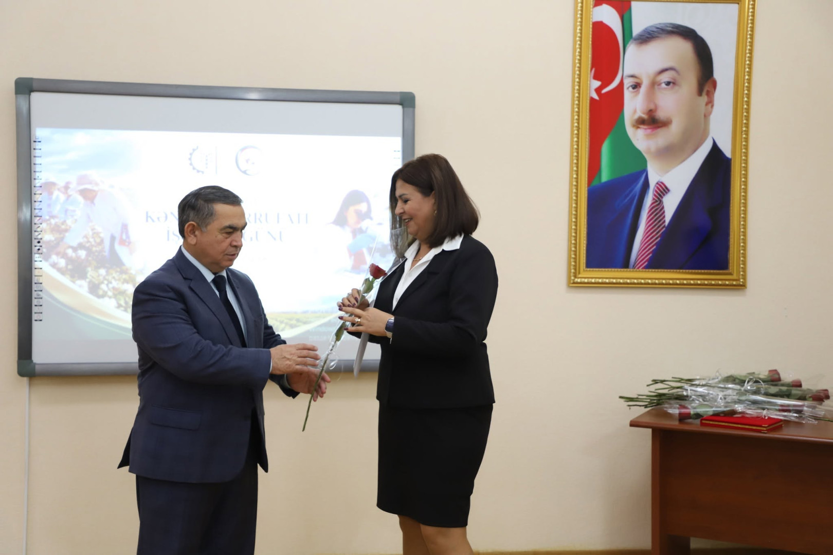 Bitki Mühafizə və Texniki Bitkilər Elmi-Tədqiqat İnstitutunda 1 Noyabr – Kənd Təsərrüfatı İşçiləri Günü münasibətilə tədbir keçirilib