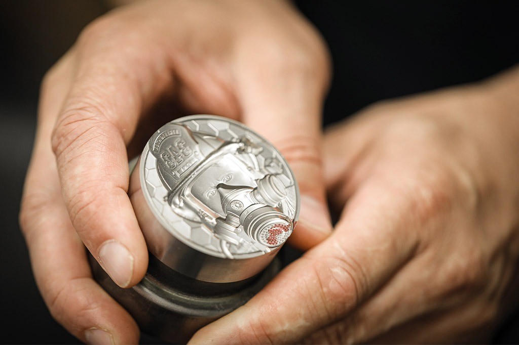 ЗАО «AzerGold» планирует применить новые технологии в производстве коллекционных монет