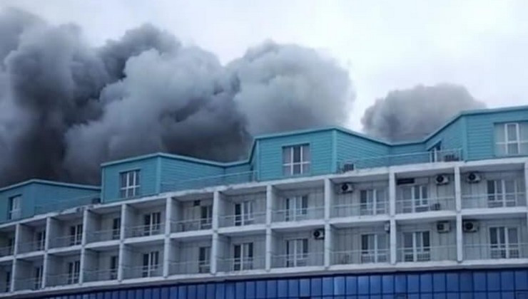 Azay Möhnətova məxsus hoteldə yanğın