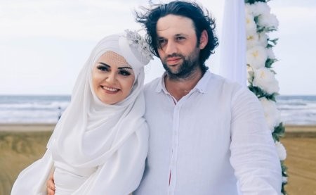 "Həyat yoldaşım yatan kimi telefonuna girirdim"