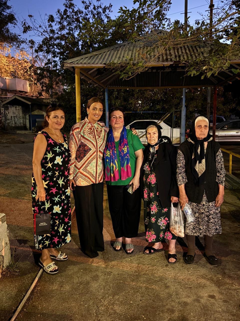 Deputat Könül Nurullayeva vətəndaşlarla görüşüb