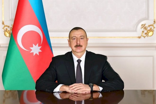 Prezident hakimi vəzifədən azad etdi