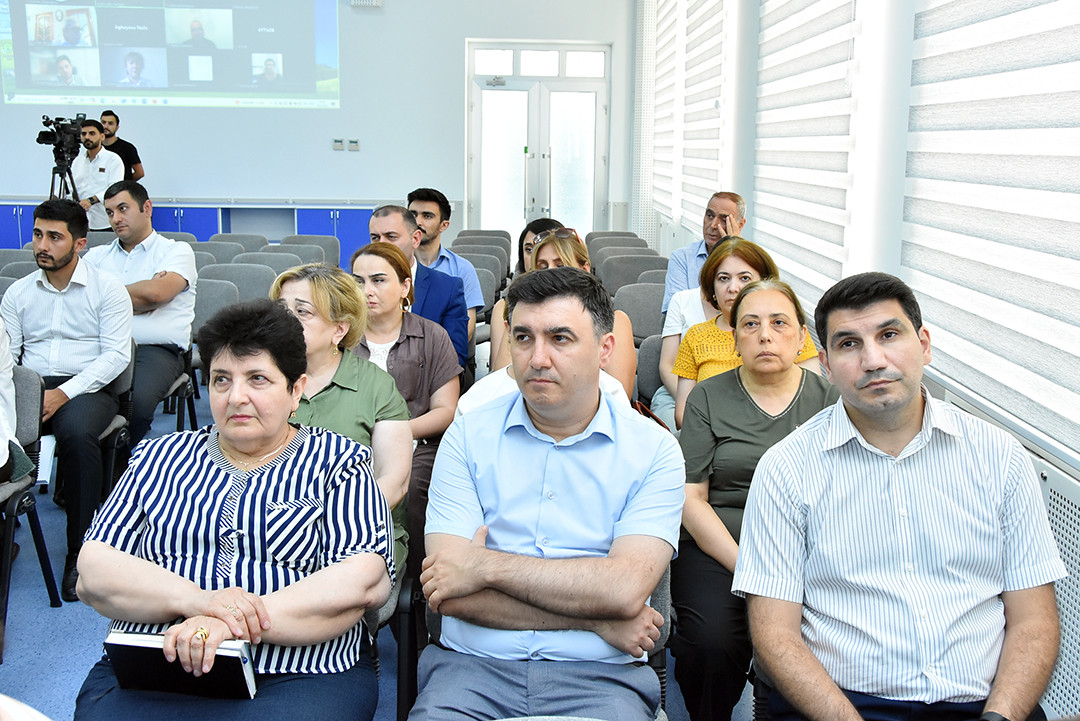 Akademik: "Elmi seminarlar tədqiqatçıların bilik və təcrübə qazanmasına xidmət edən intellektual dialoq platformasıdır"