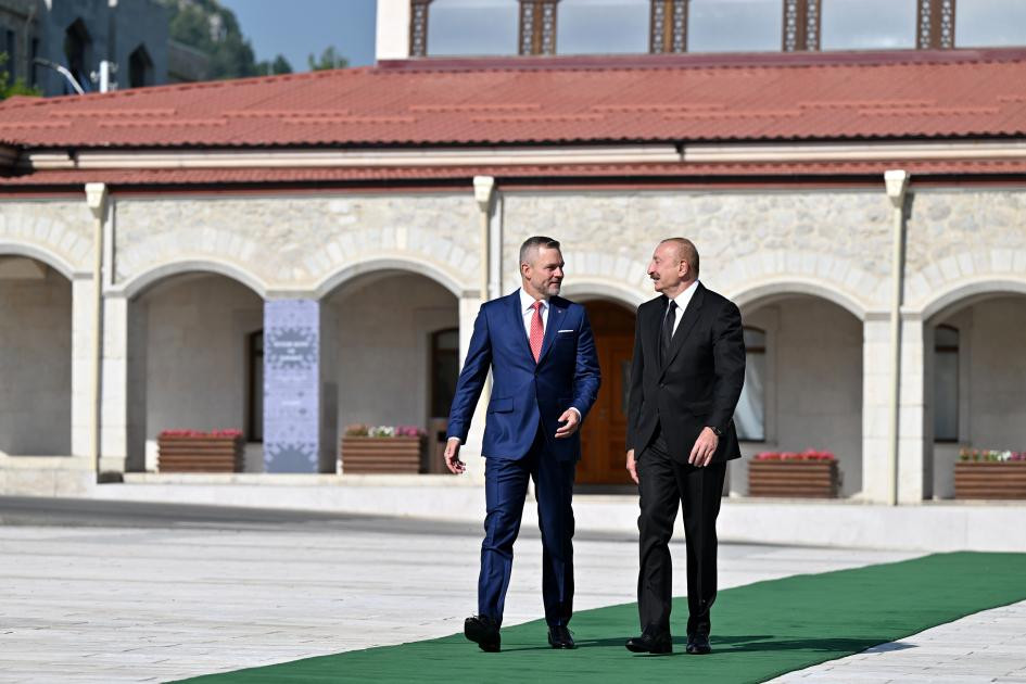 Şuşada İlham Əliyevin Slovakiya Prezidenti ilə təkbətək görüşü olub -
