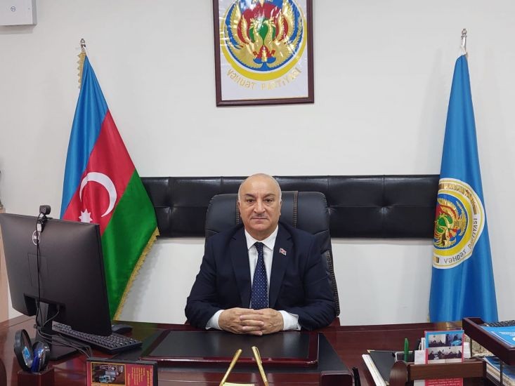 Deputat: “İnam Kərimov bütün hakimlərin başçısı necə ola bilər?!”