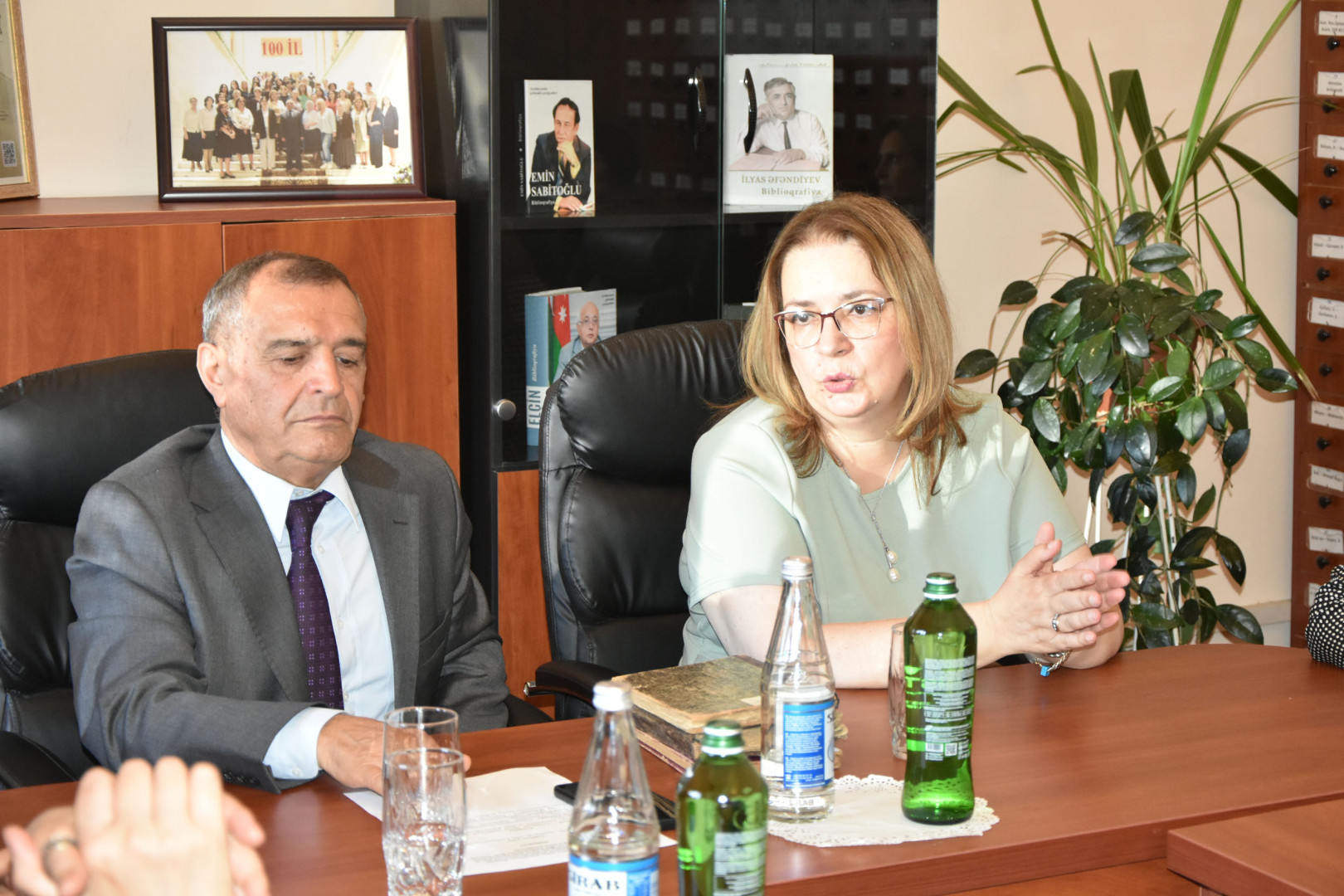 Mili Kitabxanada Azərbaycanın görkəmli yazıçı-dramaturqu Sabit Rəhmanın qiymətli kitablardan ibarət şəxsi kolleksiyasının Azərbaycan Milli Kitabxanasının Arxiv fonduna hədiyyə etmə mərasimi keçirilib
