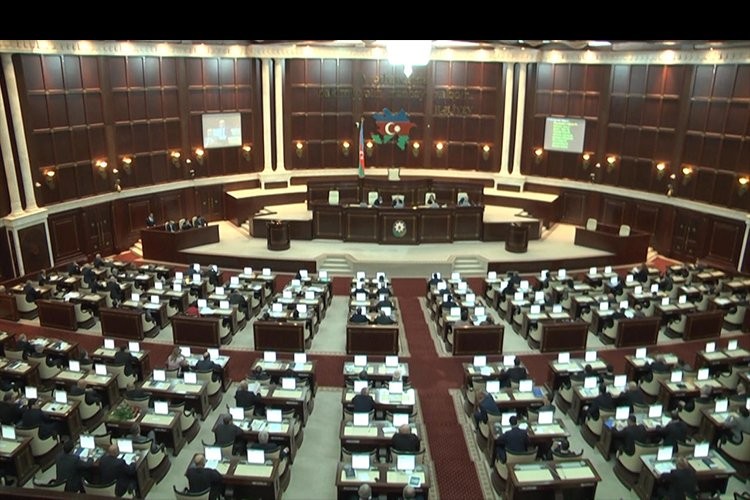 Deputatlar məzuniyyətdən geri çağırıldı –Səbəb