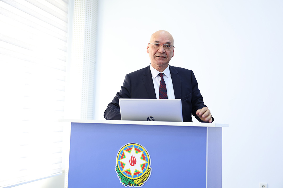 “Dövlətin kibersuverenliyinin təmin olunmasının elmi-praktiki problemləri” mövzusunda respublika konfransı keçirilib