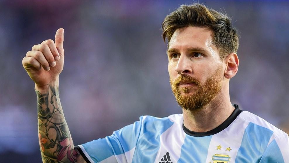 Messinin şəkli Argentina əsginaslarında - Foto