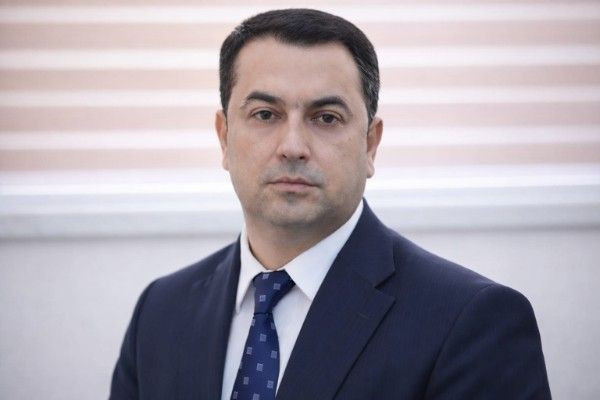 Vəzifədən azad edilən baş memarın mülkləri -