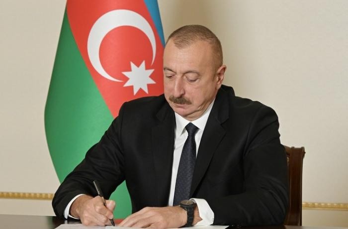 Prezident icra başçısını vəzifəsindən azad etdi - SƏRƏNCAM