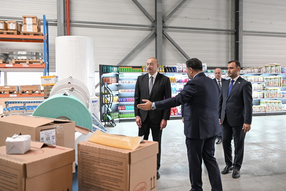 İlham Əliyev Qaradağda kağız və gigiyenik məhsulların istehsalı müəssisəsinin açılışında iştirak etdi