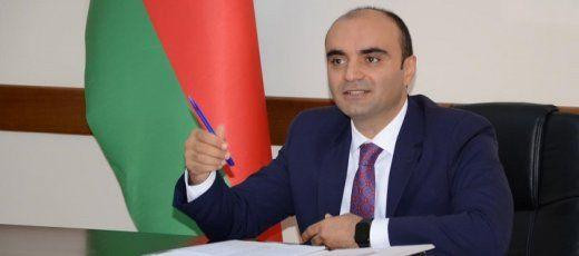 Nəsiminin "çiçəyi burnunda" olan başçısı "şəffaf" universitet Azərbaycan Kooperasiya Universitetini bitiribmiş