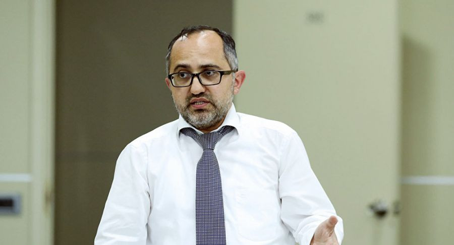 Əkrəm Həsənov: “İnsanlarımızın fantaziyası böyükdür, soydaşlarımız Rusiyada başqa yollar tapacaqlar”