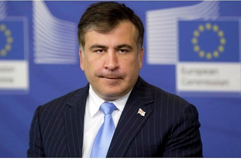 Saakaşvili İlham Əliyevin Moskva paradına getməməsindən yazdı