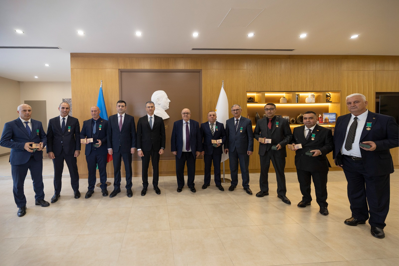 “AzerGold” QSC-də “Tərəqqi” medalına layiq görülmüş əməkdaşlarla görüş keçirilib