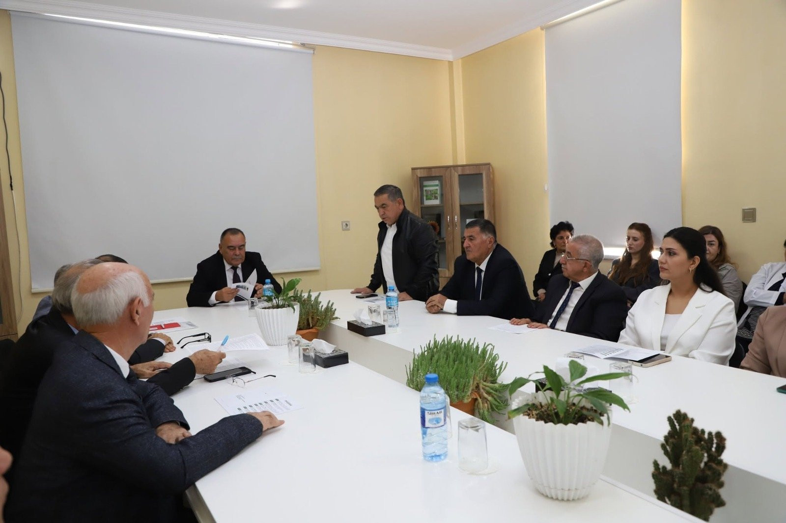 Bitki Mühafizə və Texniki Bitkilər ETİ-də Dövlət Proqramından irəli gələn vəzifələr müzakirə olunub
