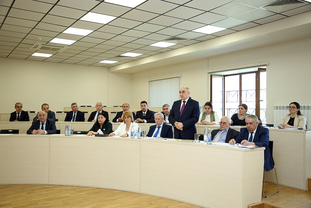 Akademik Rasim Əliquliyev Qarabağ Universitetində ustad dərsi keçib