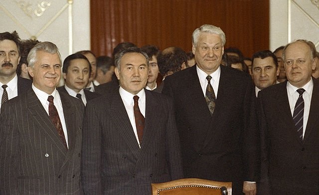 SSRİ-nin dağıldığı gün Yeltsin və Qorbaçovun ABŞ prezidenti ilə gizli telefon danışığı:“Corc, meşədə gizlənməyə hazırlaşmıram” – TARİX