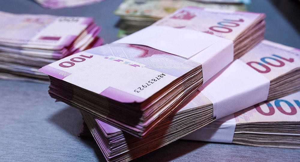 Orta maaş 900 manatdır: məgər hamı bu məbləği alır?