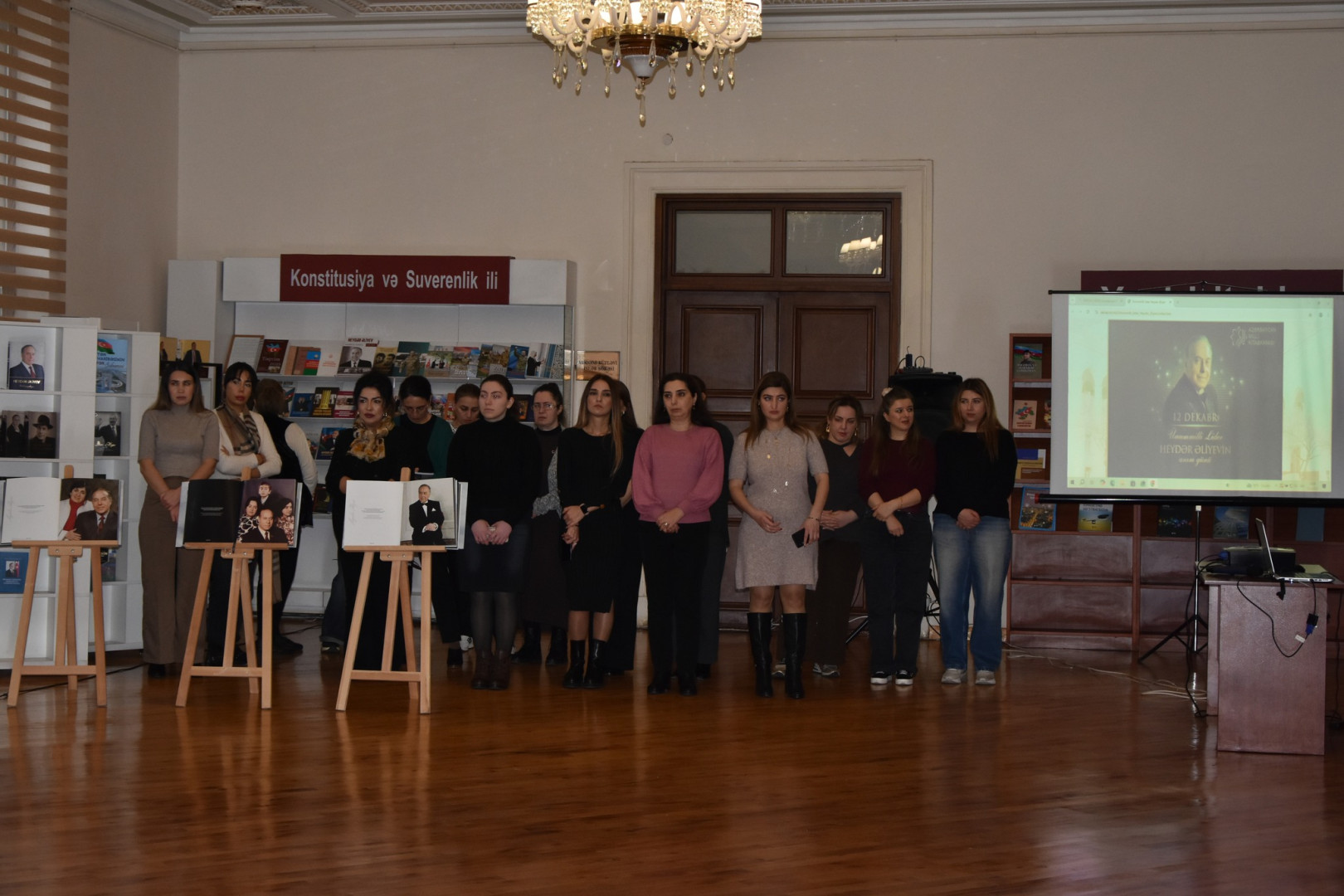 Azərbaycan Milli Kitabxanasında Ümummilli lider Heydər Əliyevin anım gününə həsr olunmuş tədbir keçirilib